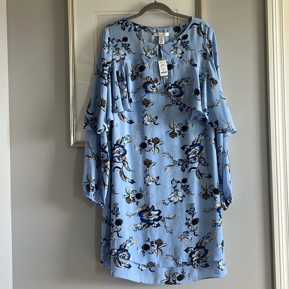 NWT WHBM Floral Knee Length Long Sleeves Ruffles Keyhole Neckline Size Large